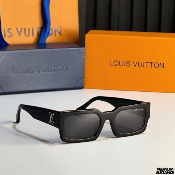 LV black EYEWEAR