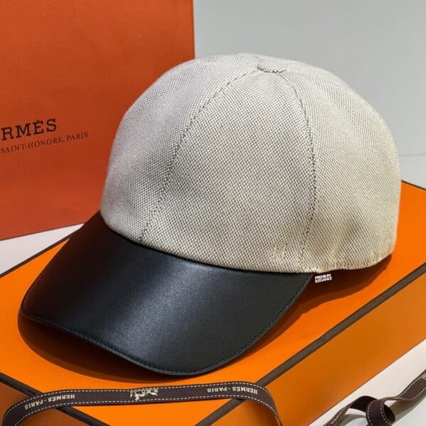 Hermès Beige & Black Leather